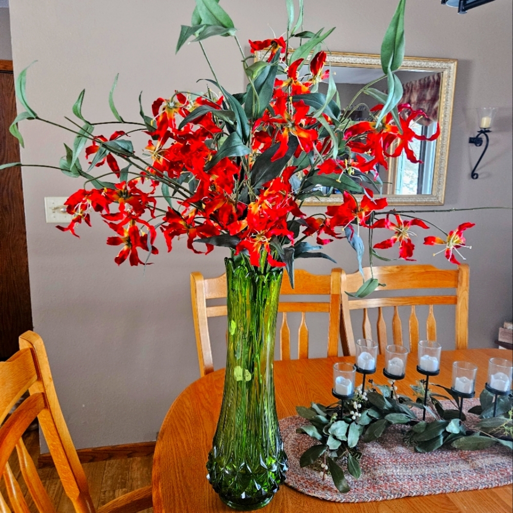 MCM LE Huges swung vase